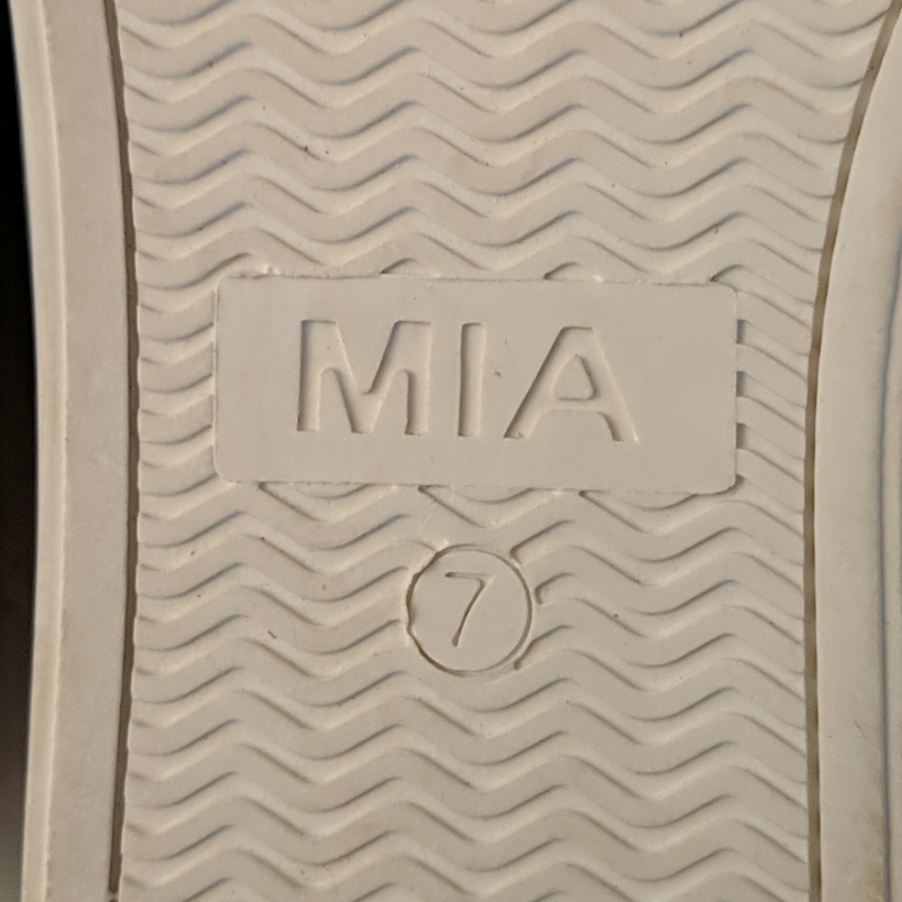 Mia light pink slip on shoes size 7 - Picture 5 of 5